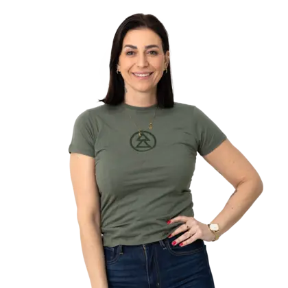 grön södratshirt med grön logga